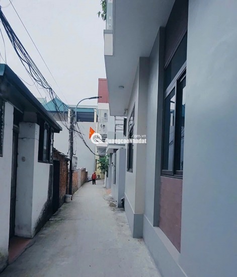 Bán đất Đức Thượng,diện tích 42m2, mặt tiền4m,đường thông ,gần ô tô tránh